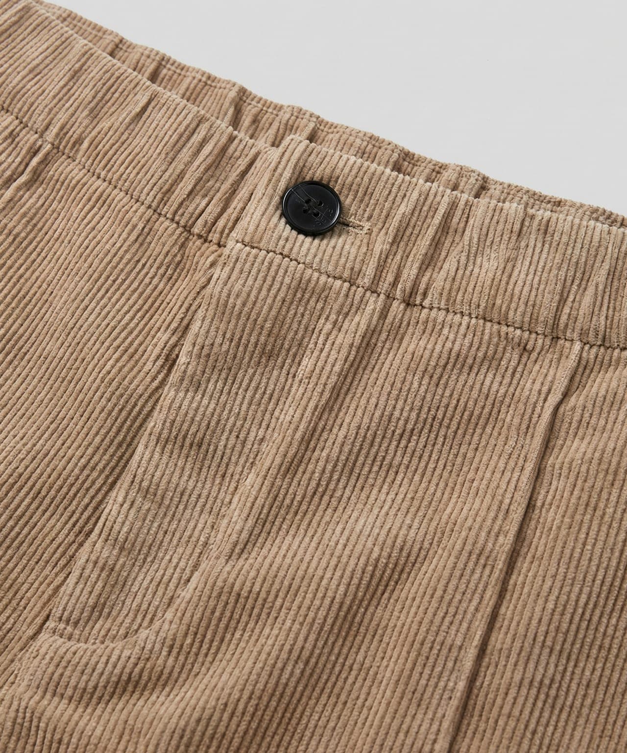 Ron Dorff corduroy tennis shorts, belt detail